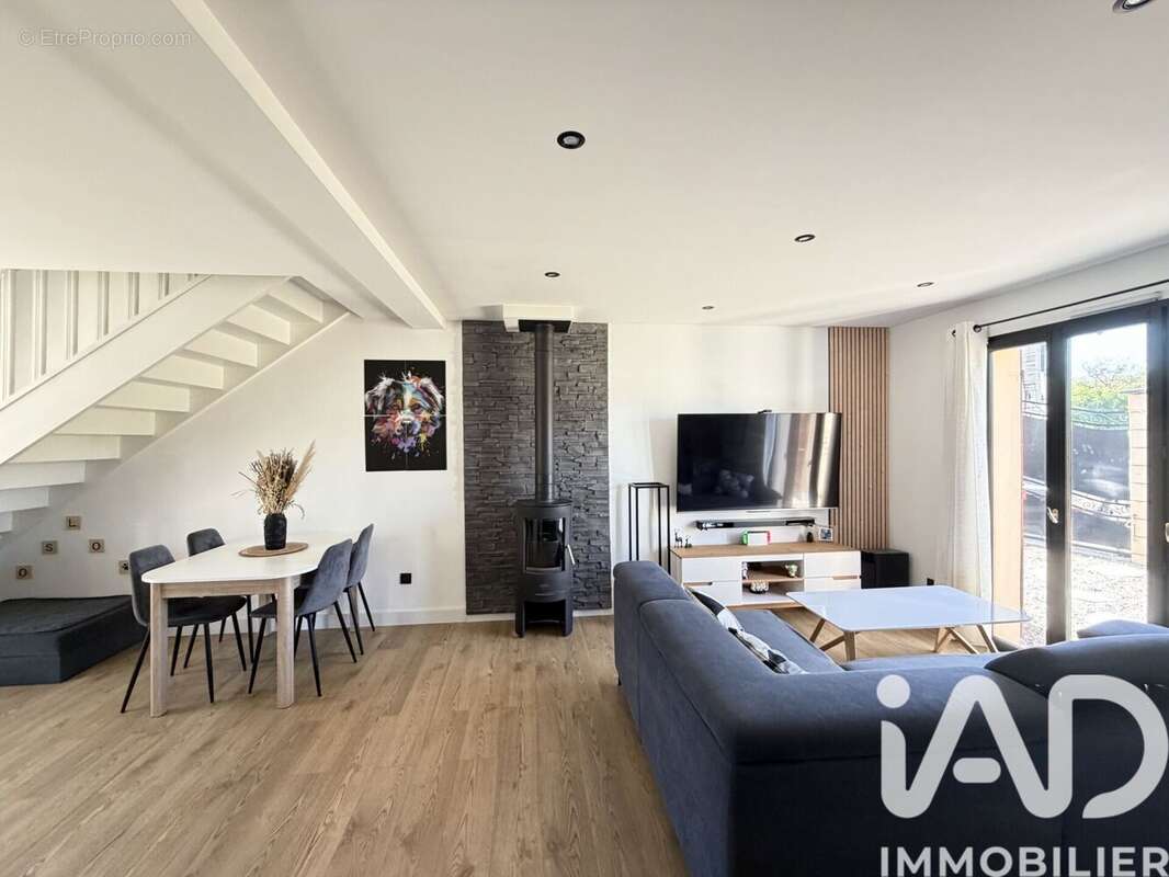 Photo 2 - Maison à CHEPTAINVILLE