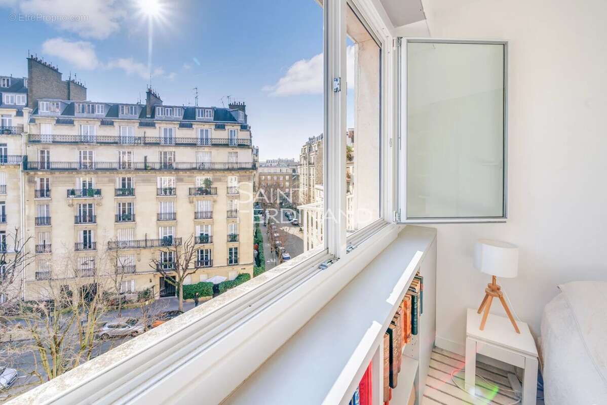 Appartement à NEUILLY-SUR-SEINE