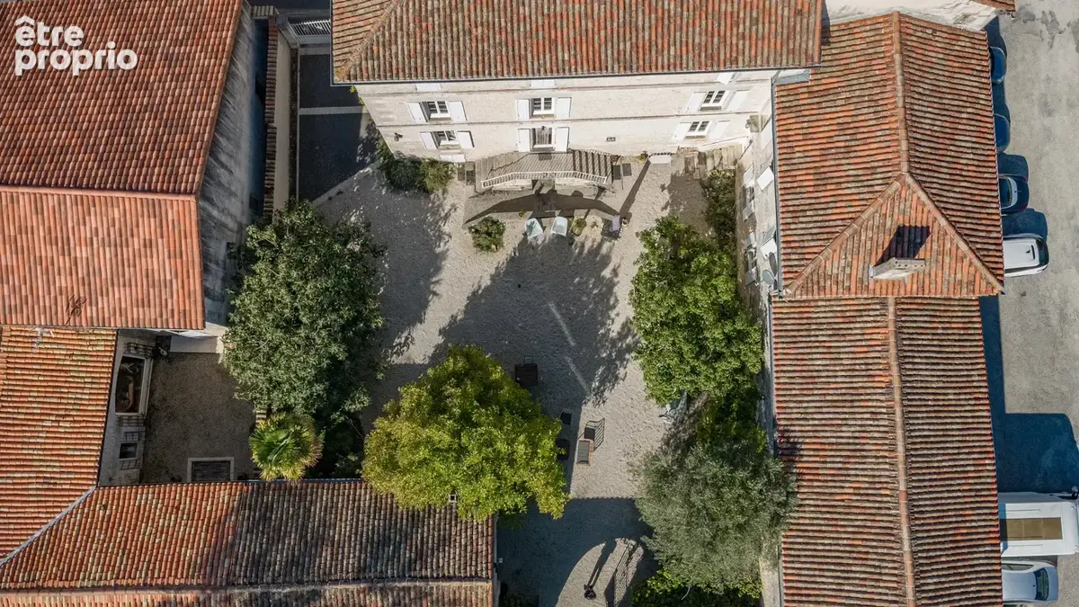 Maison Idéale pour la Famille avec Maison d'Amis, Jardins et Piscine Chauffée - photo 19