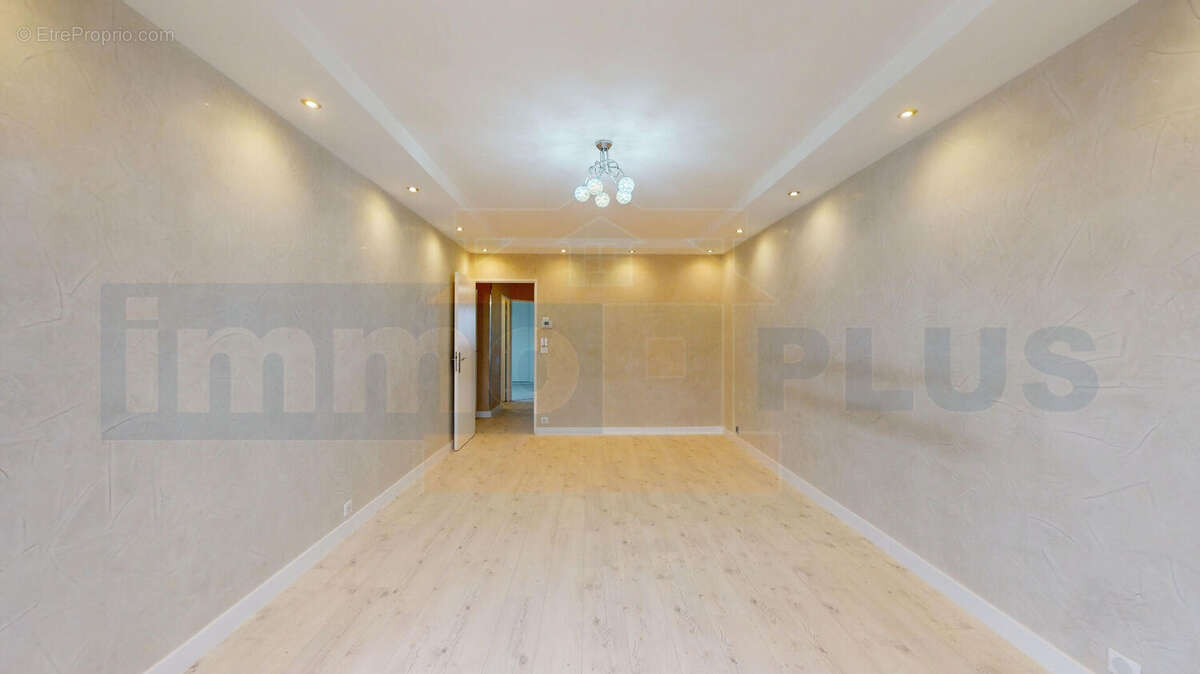 Appartement Plaisir 3 pièces 71 m2 + 1 garage en sous-sol - photo 6