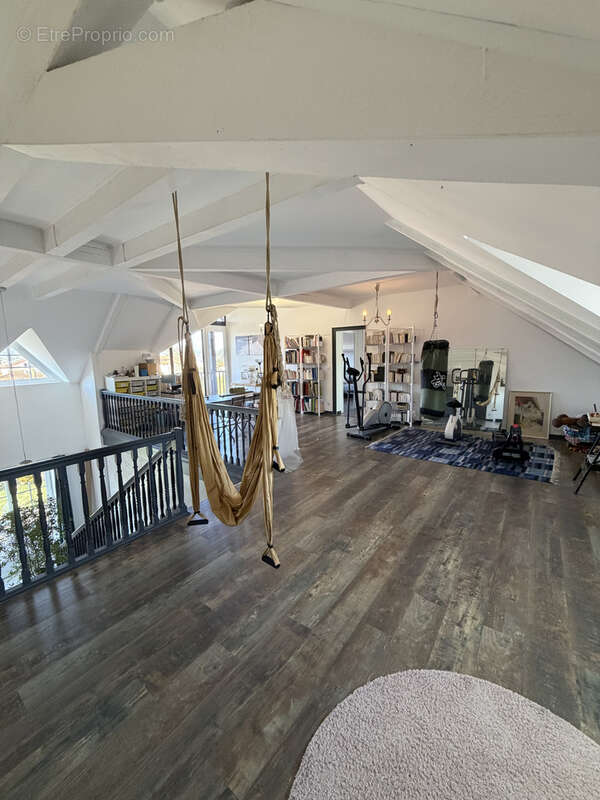 Maison à MONTROND-LES-BAINS