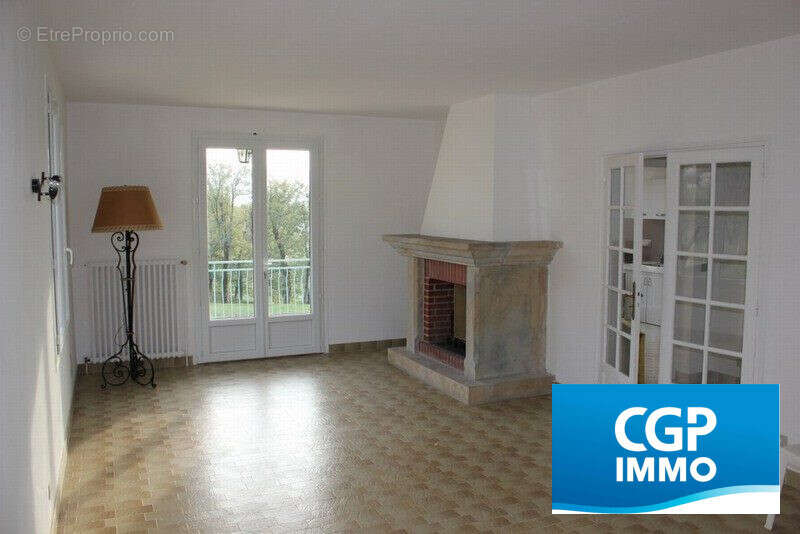 Maison à SAINT-LAURENT-LES-TOURS