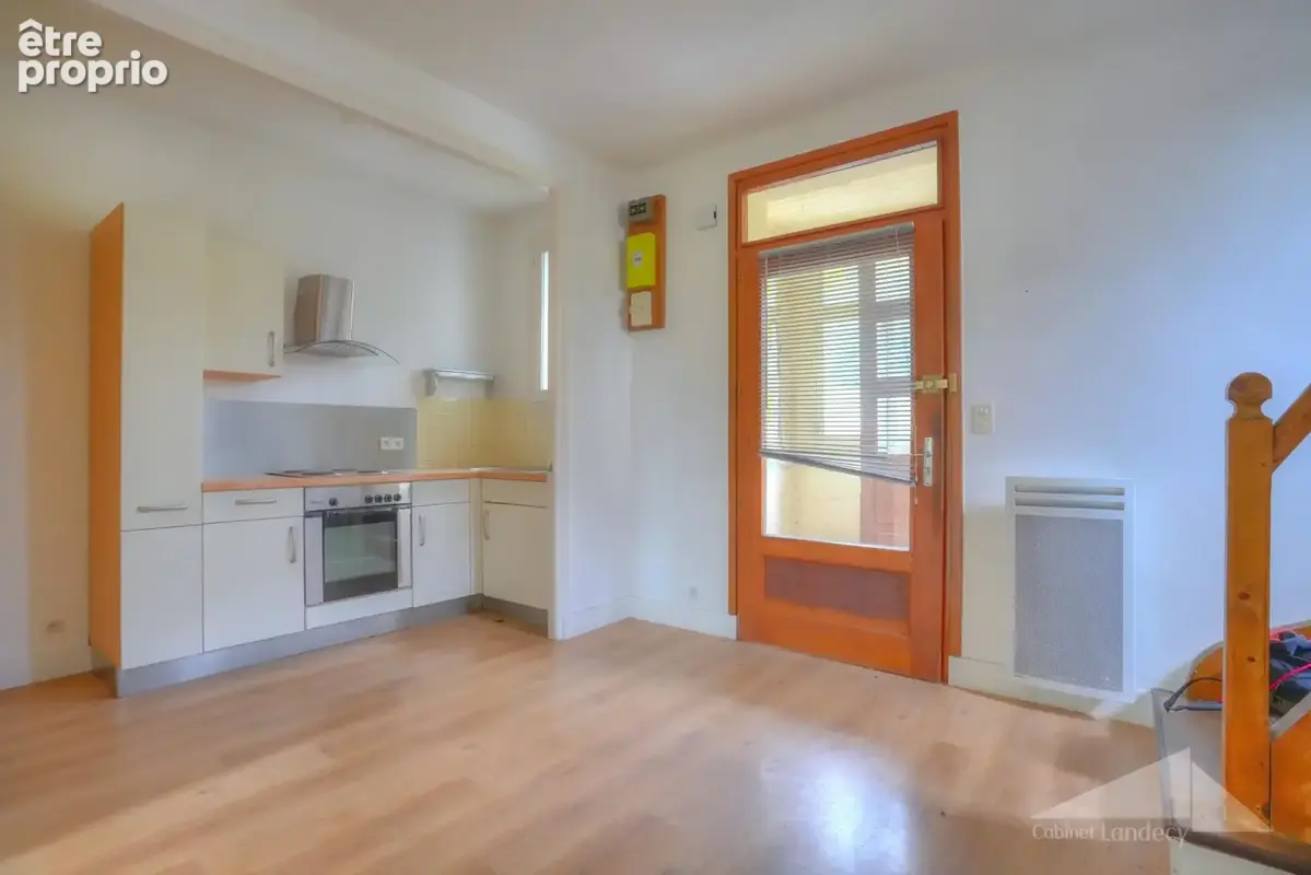 Maison 4 pièces 84 m² à vendre à Pougny (01550) - photo 3