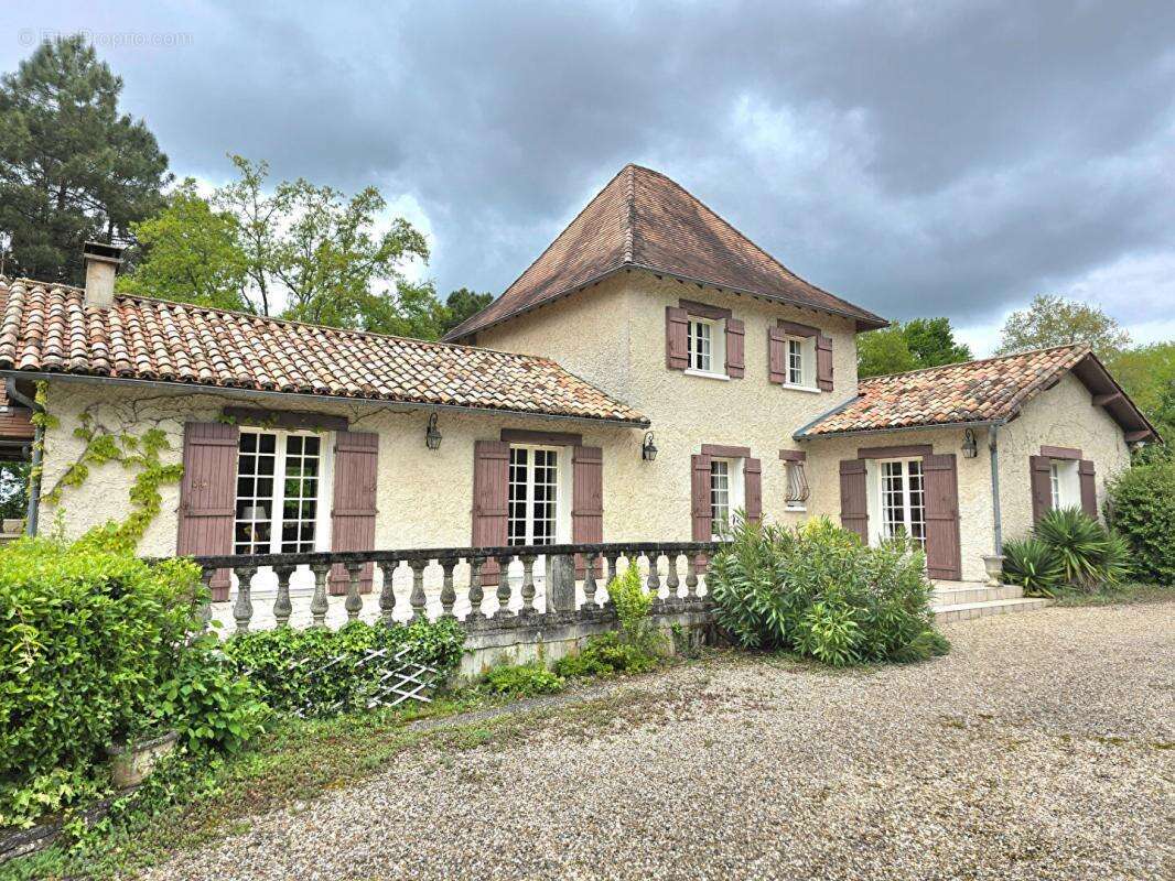 Maison à COURSAC