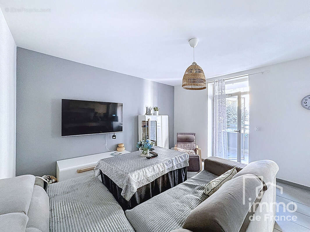 Appartement à BELLEGARDE-SUR-VALSERINE
