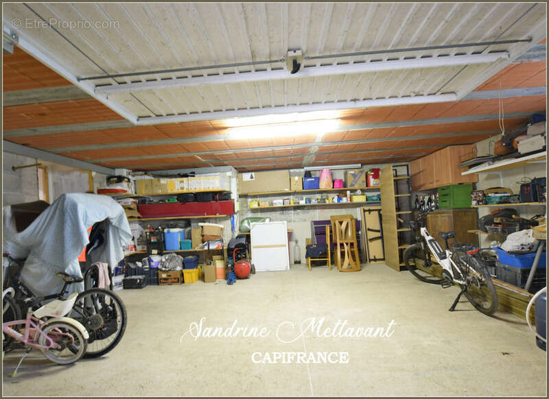 Maison à SAINT-THIBERY