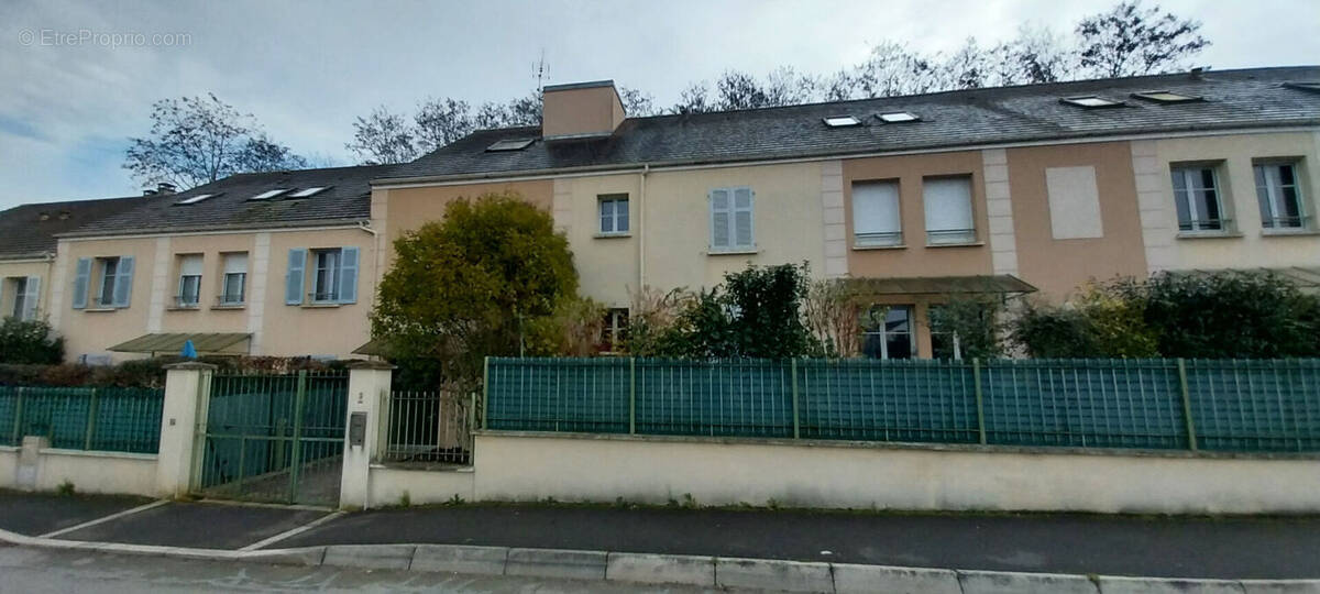 Appartement à EPERNON