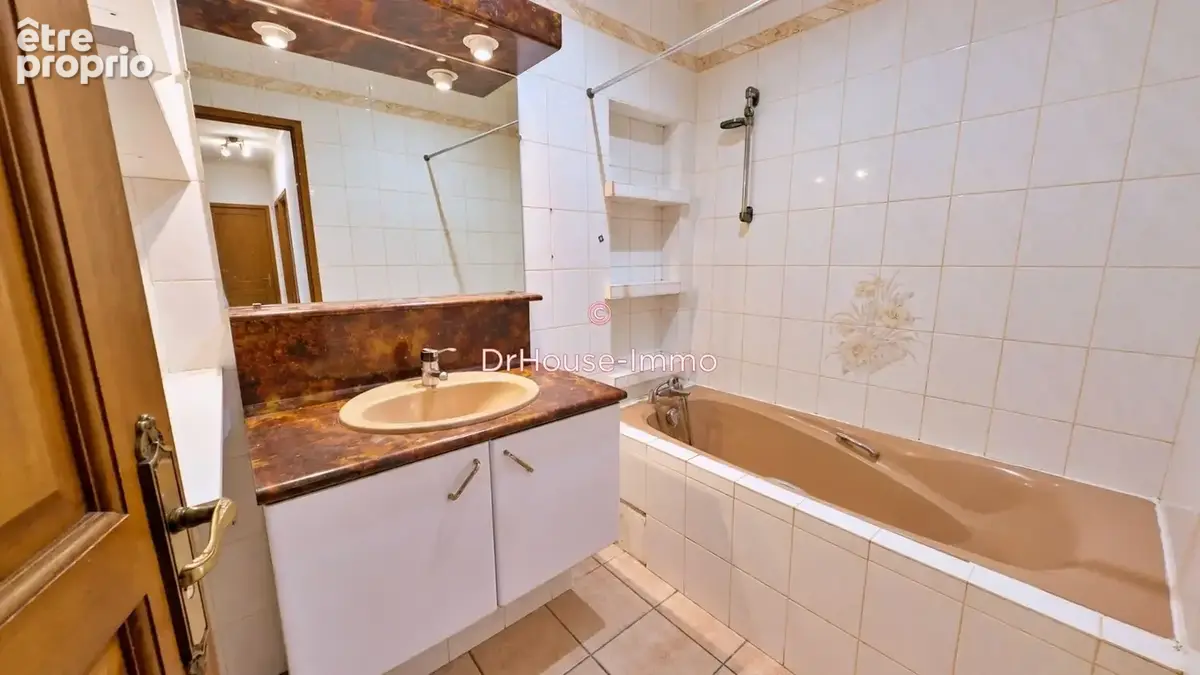 Appartement 5 pièces 122 m² à vendre à Saint-Etienne (42100) - photo 6