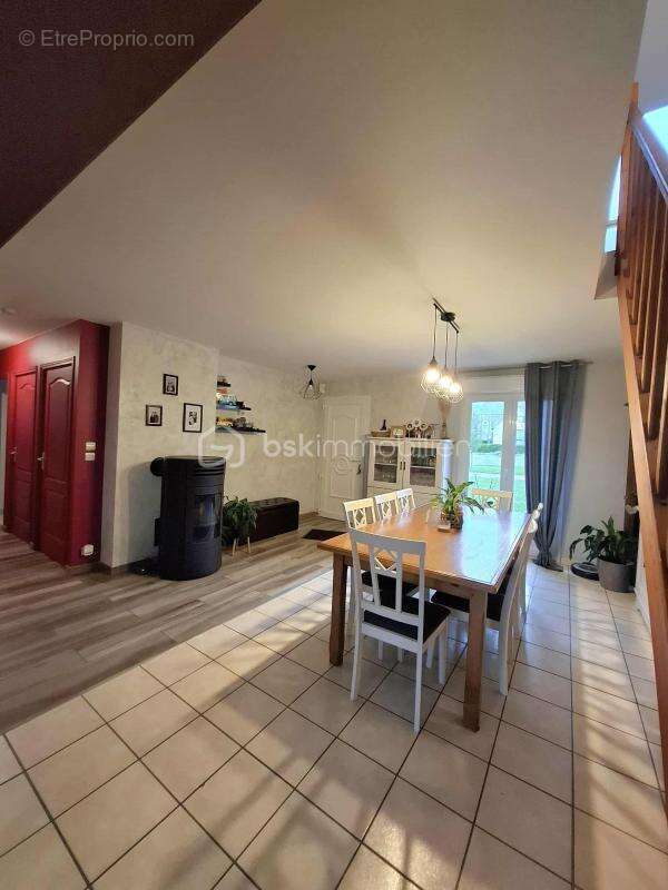 Maison spaciéuse - photo 2