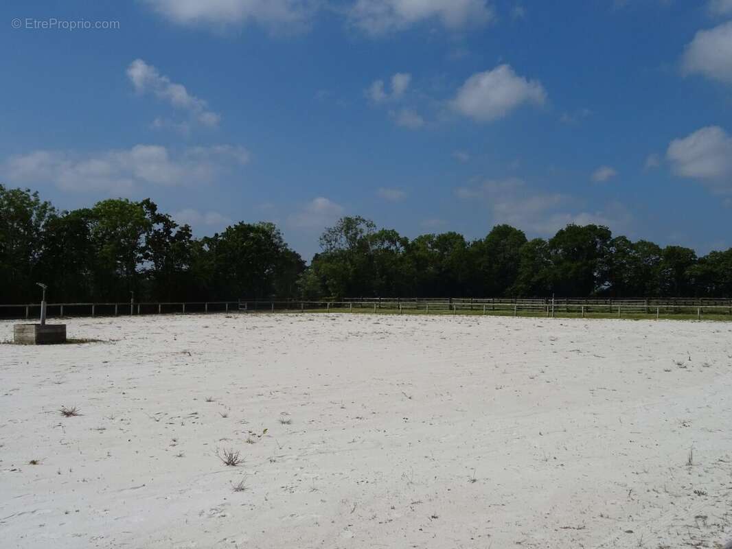 Maison à LE MOLAY-LITTRY