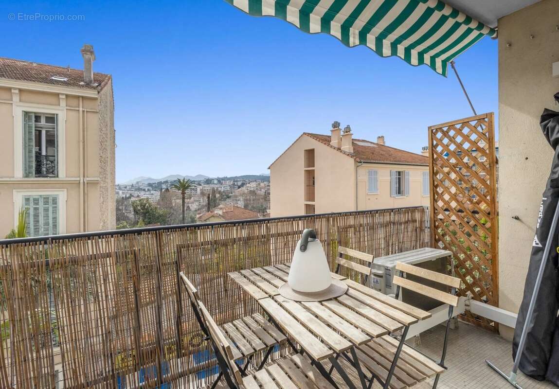 Appartement à LE CANNET