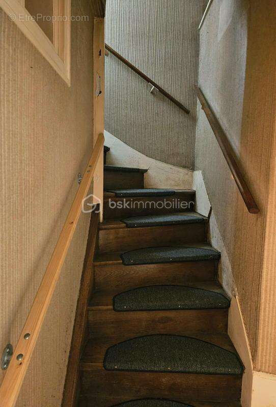 À SAISIR – Maison au calme avec fort potentiel à seulement 6 km de Clamecy 58500 ! - photo 9