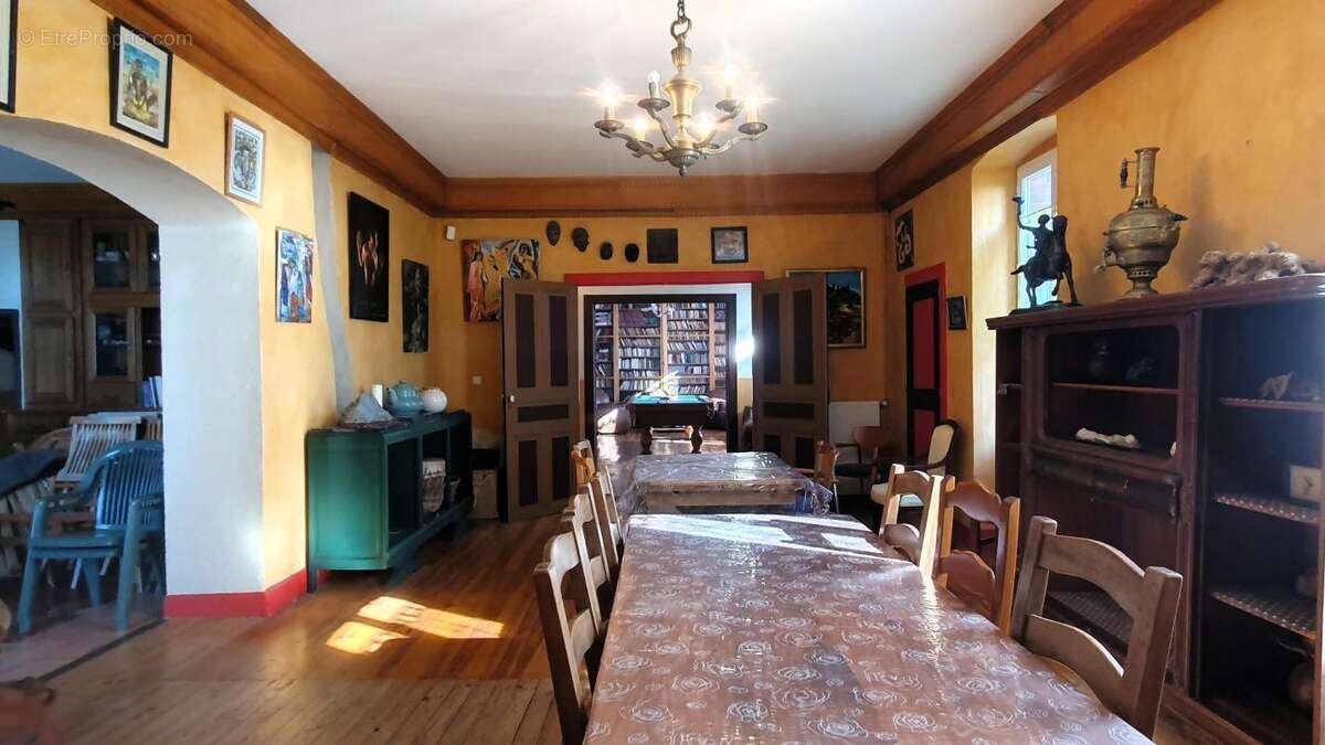 Maison à LA SALVETAT-PEYRALES