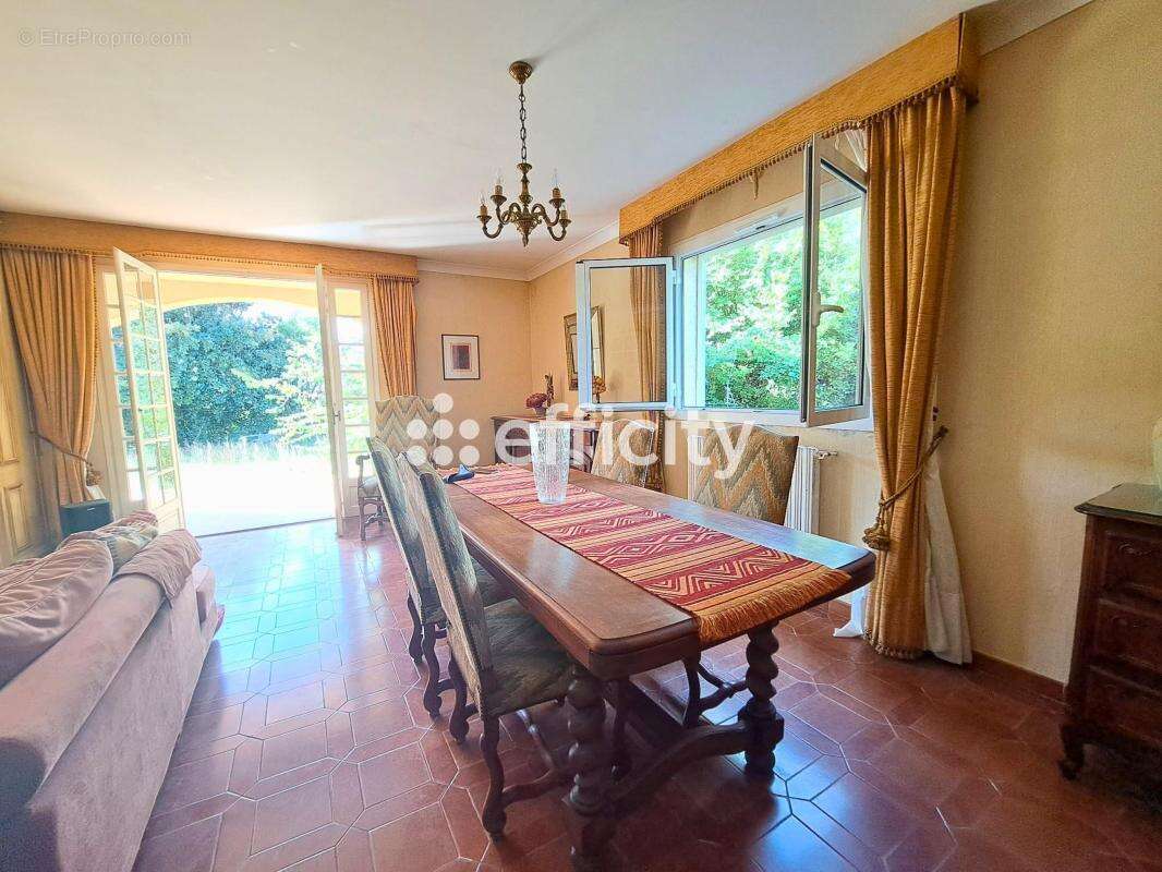 Maison à SANTA-LUCIA-DI-MORIANI