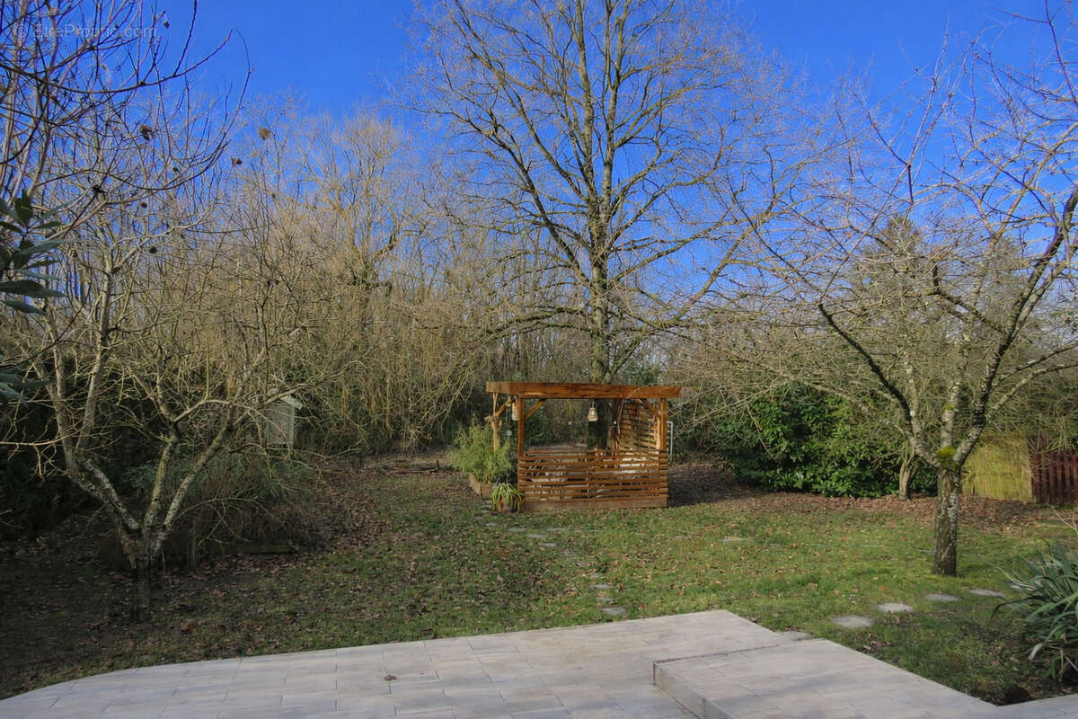 Maison à AMILLY