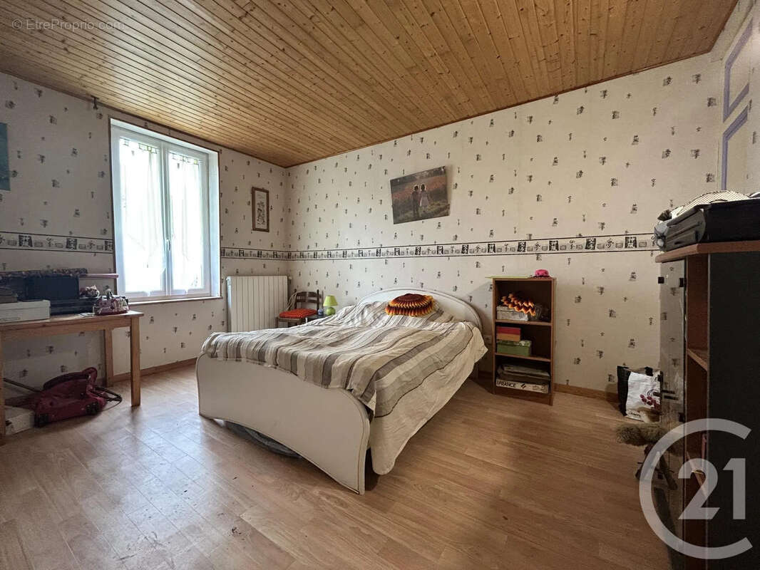 Maison à FEUGAROLLES