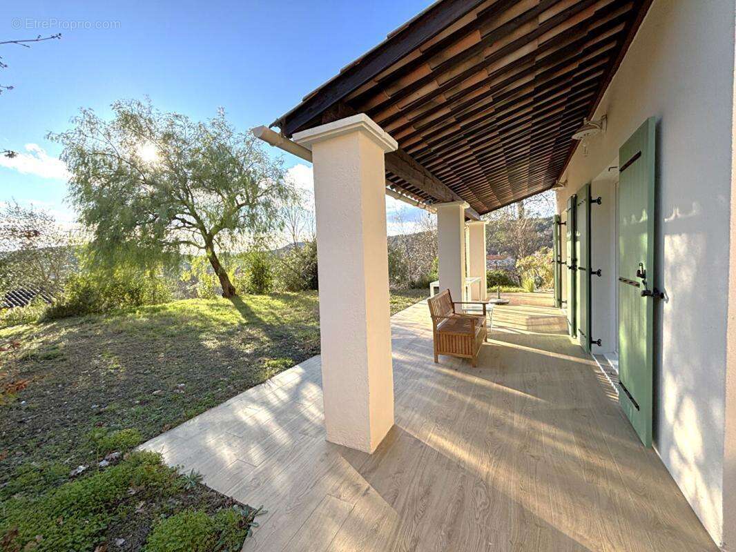 La Colle-sur-Loup, Élégante maison familiale rénovée, calme absolu - photo 10