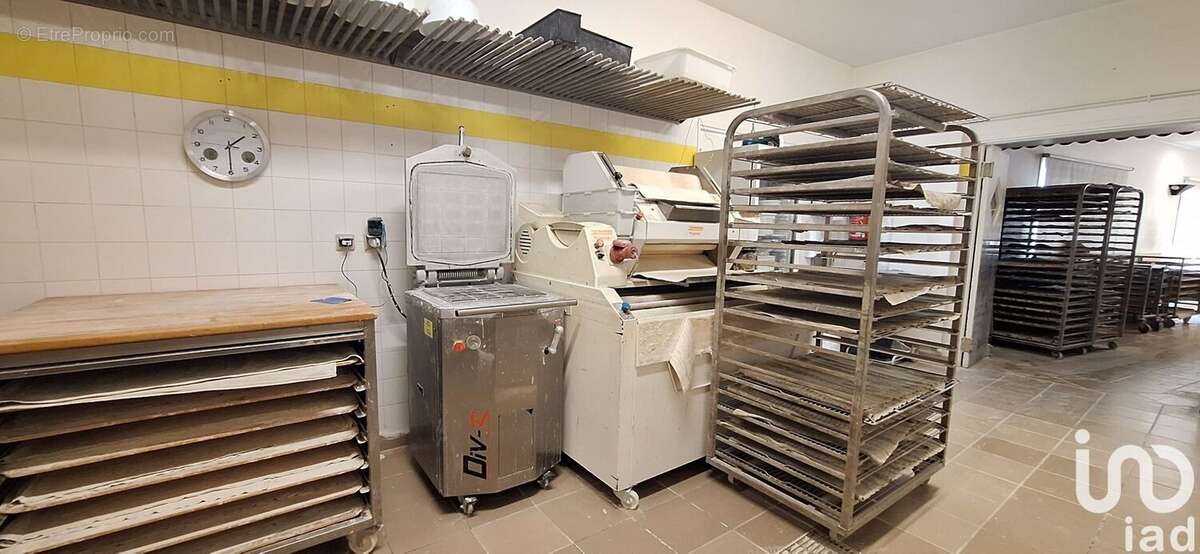 Photo 8 - Commerce à SAINT-GERMAIN-SUR-L'ARBRESLE