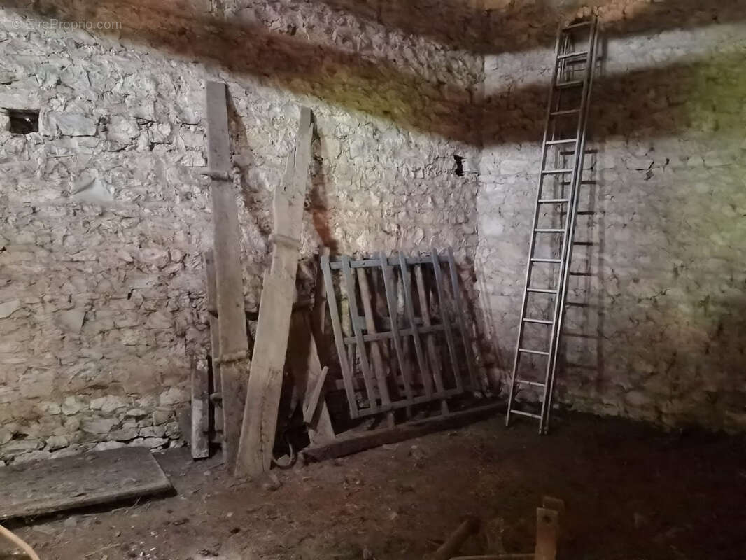 Maison à SAINT-LAURENT-DE-CERIS