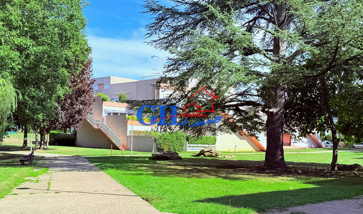 Appartement à SAVIGNY-LE-TEMPLE