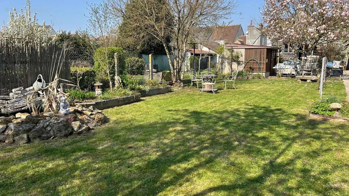 Maison à LA CHAPELLE-GAUTHIER