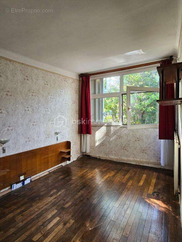 Maison à réinventer — 88 m² Carrez, 132 m² au total, 4 chambres, jardin et garage - photo 7