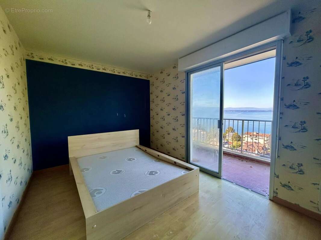Appartement à EVIAN-LES-BAINS