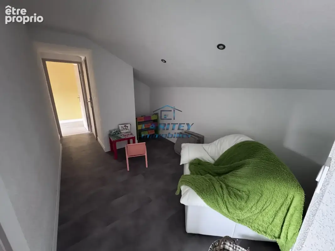 Maison entièrement rénovée de 100 m2 sur un terrain de 415 m2 sur la commune de HAUTEVELLE - photo 9