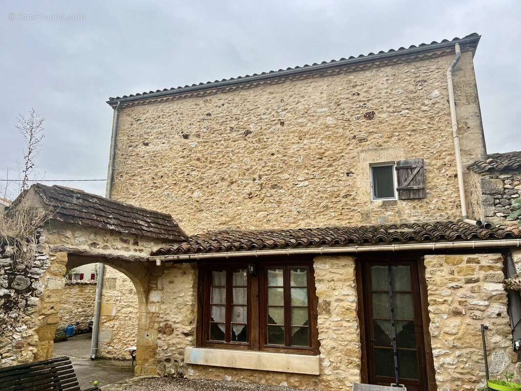 Maison à MONPAZIER