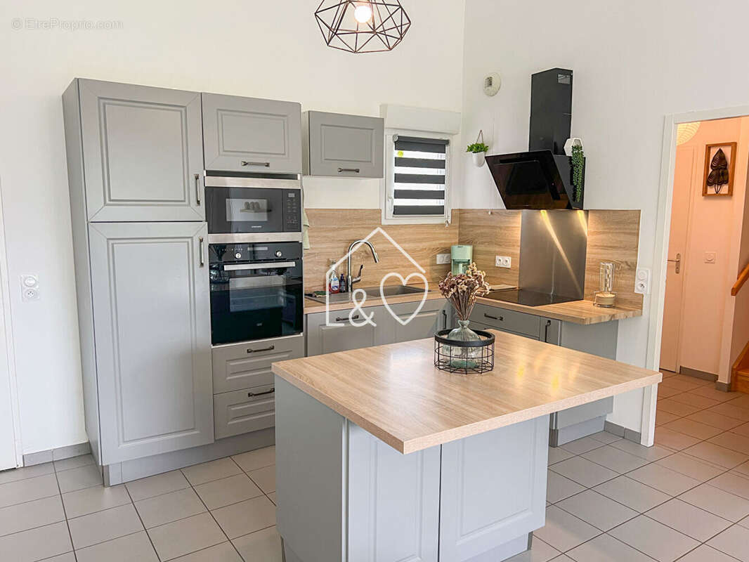 Maison à TALMONT-SAINT-HILAIRE