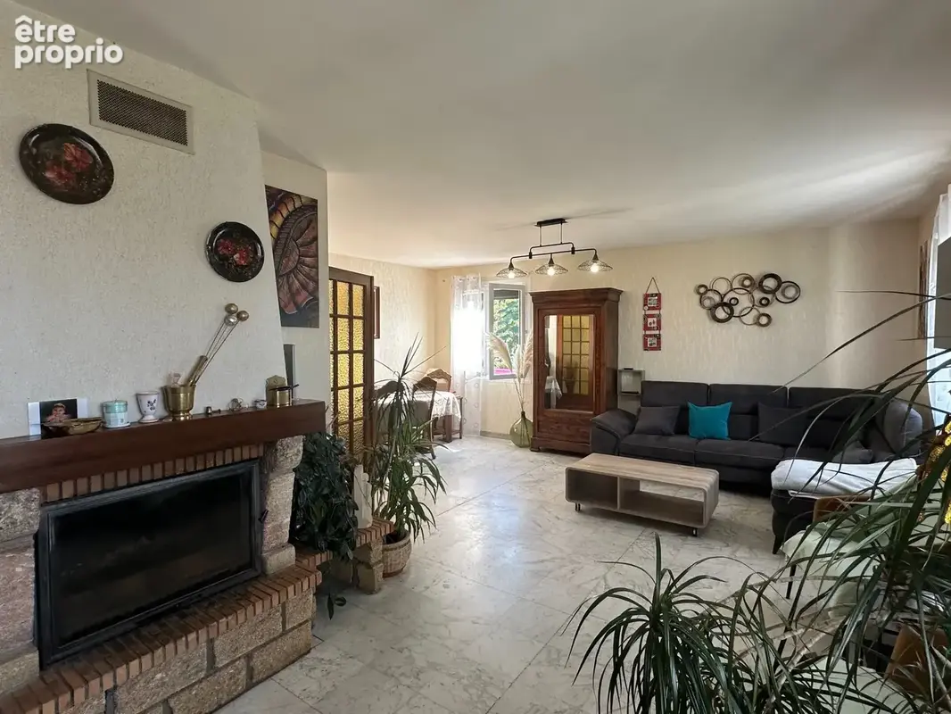 Maison 5 pièces 124 m² à vendre à Montgivray (36400) - photo 3