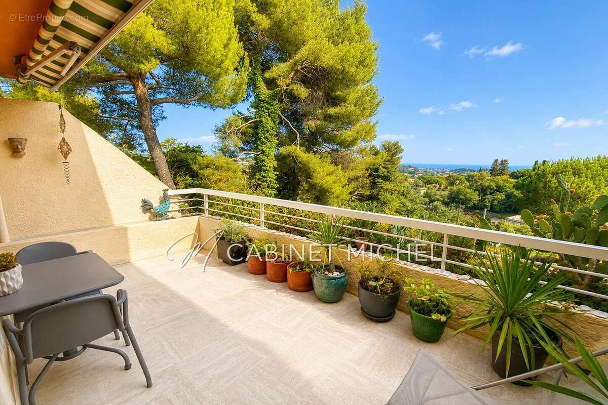 Appartement 69 m² à Vence  - photo 2