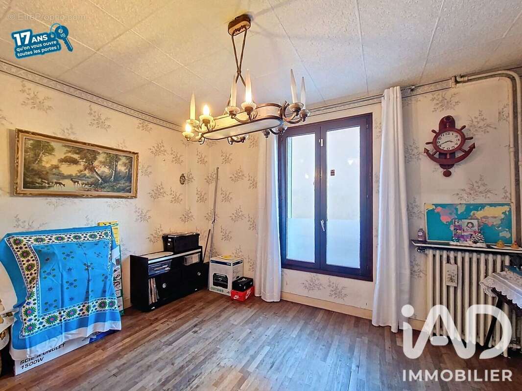 Maison 70 m² à Saint-Denis  - photo 2