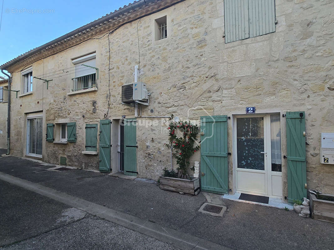 Maison à JONQUIERES-SAINT-VINCENT
