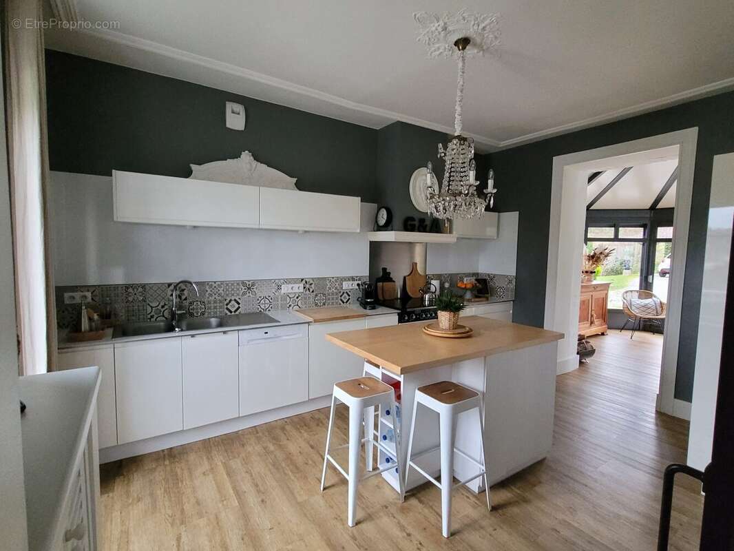 Maison à SAINT-VICTURNIEN