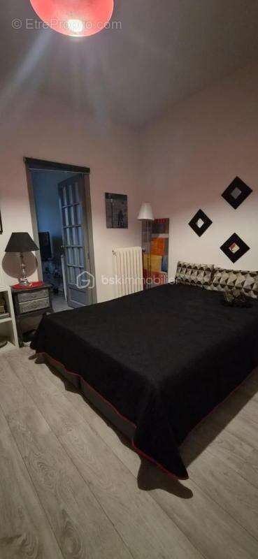 Villa 214 m² + 30 m² à aménager - 6 chambres + bureau - Piscine - photo 11