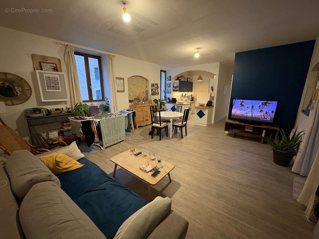 Appartement à PUY-L&#039;EVEQUE