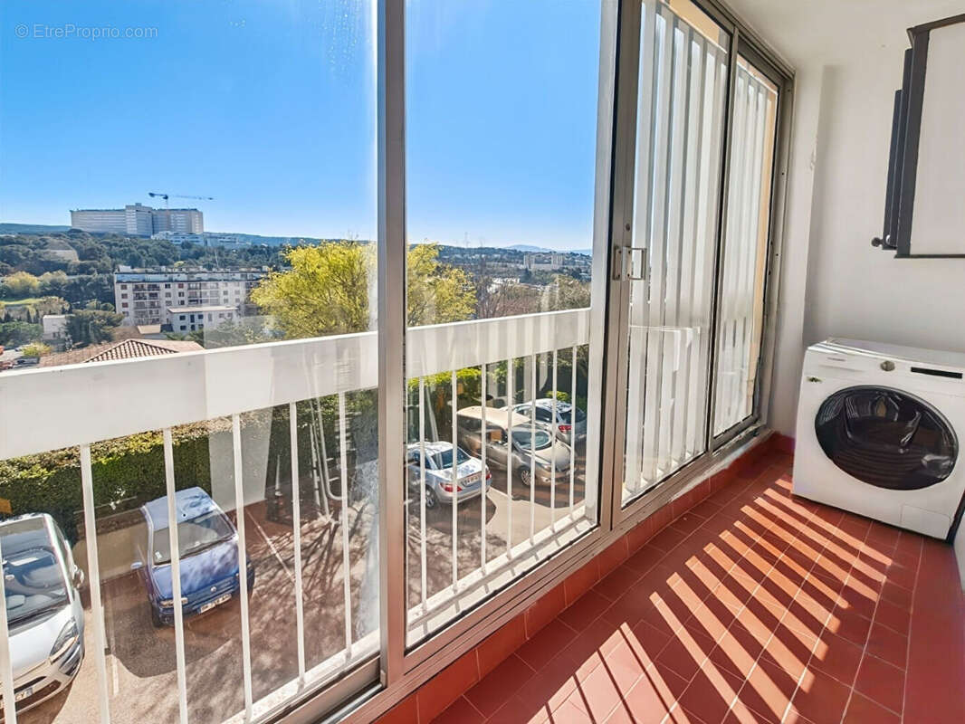 Appartement à MARSEILLE-15E