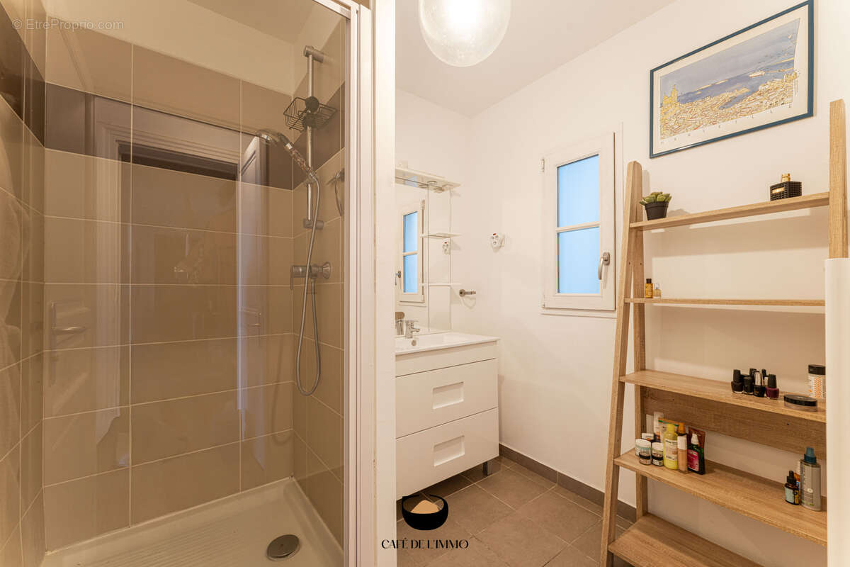 Appartement à MARSEILLE-2E