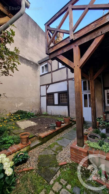 Maison à MOULINS