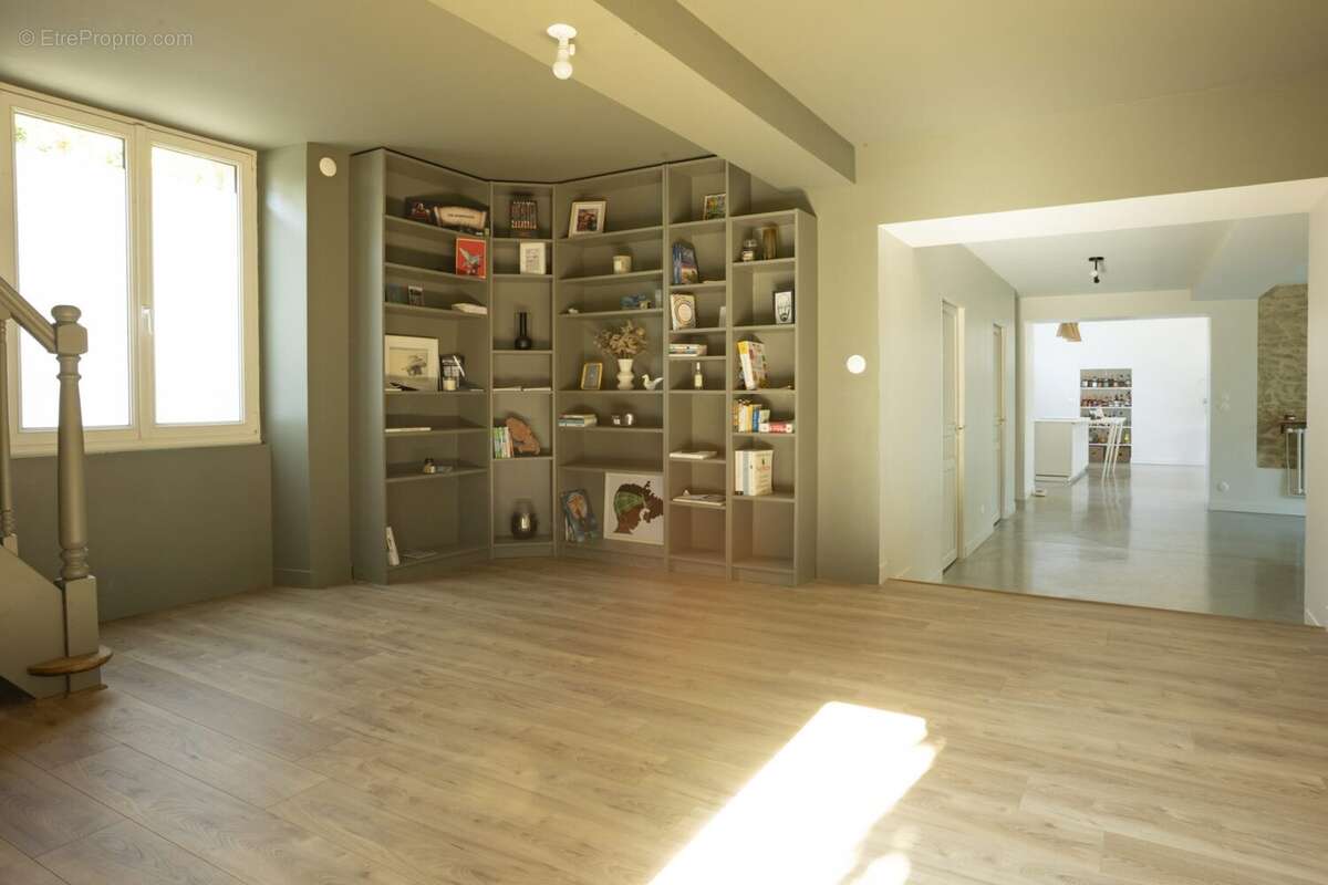 Maison à MAS-SAINTES-PUELLES