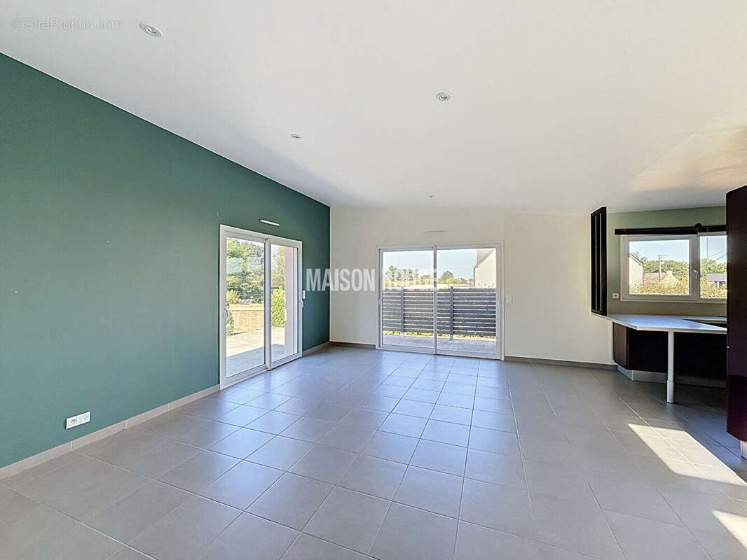 Maison de plain-pied avec quatre chambres et jardin - photo 7