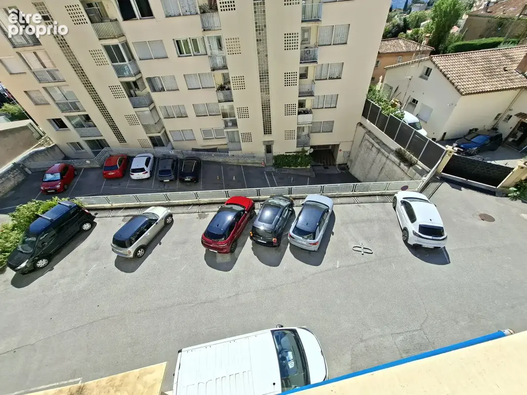 Bureaux 120m2 - 4 places de pkg privatives - photo 8