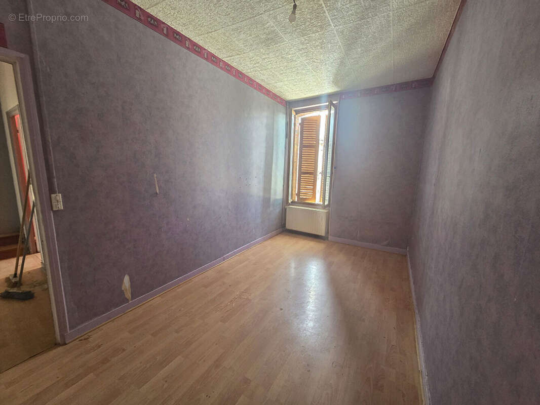 Appartement à SERGINES