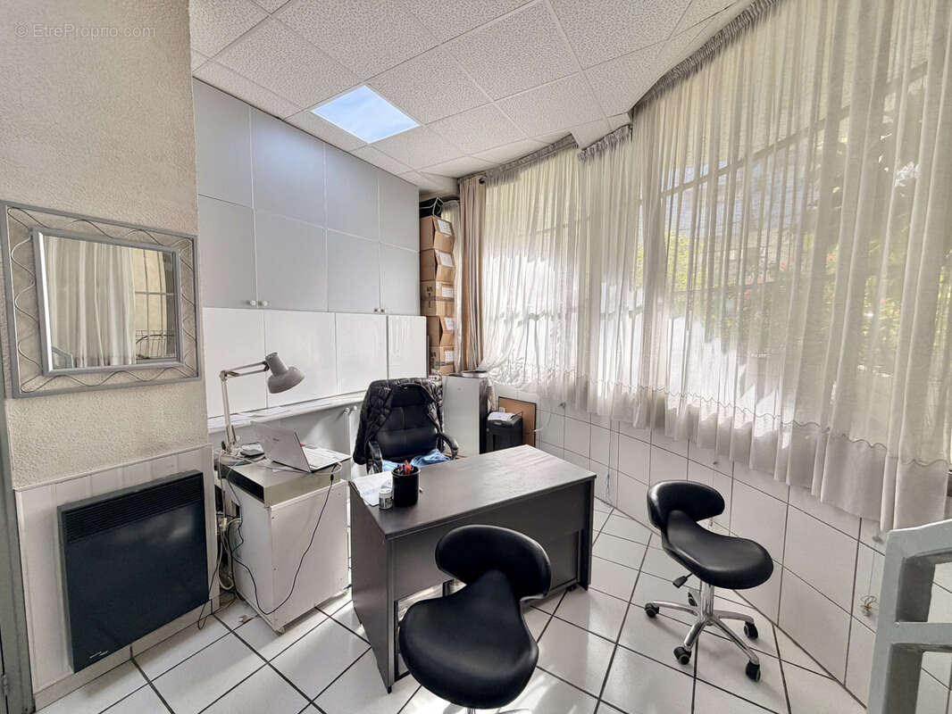 Commerce à BAGNOLET