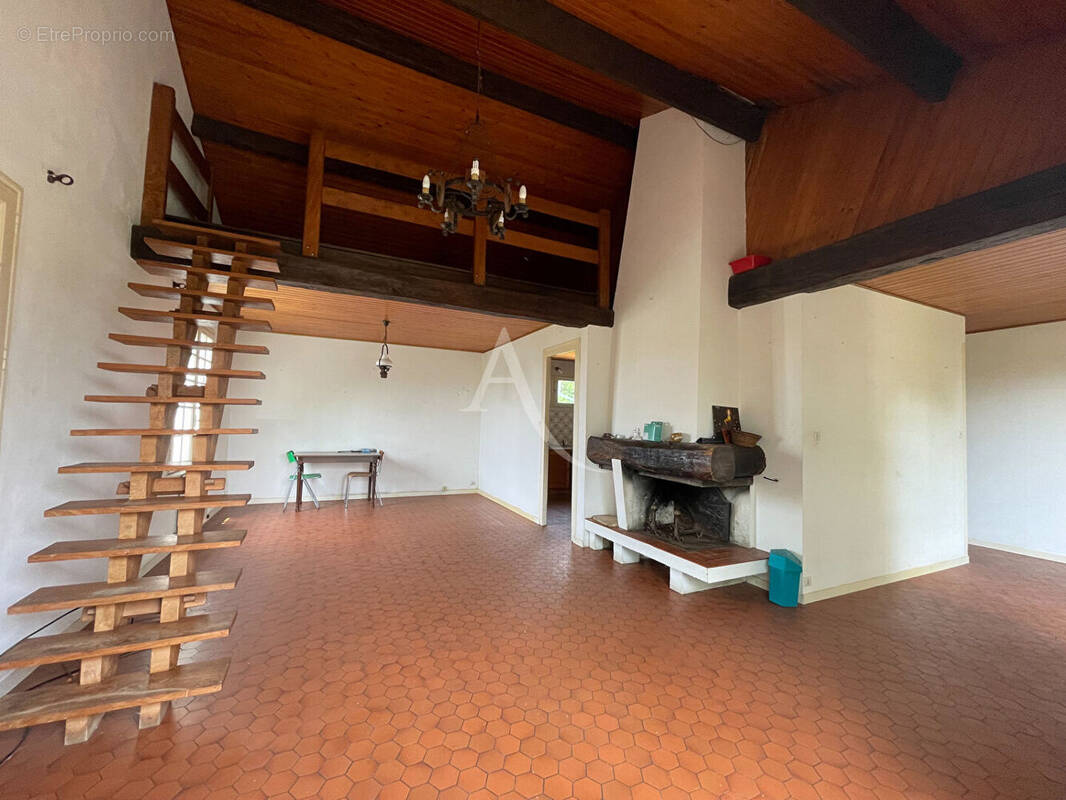 Maison à SERIGNE