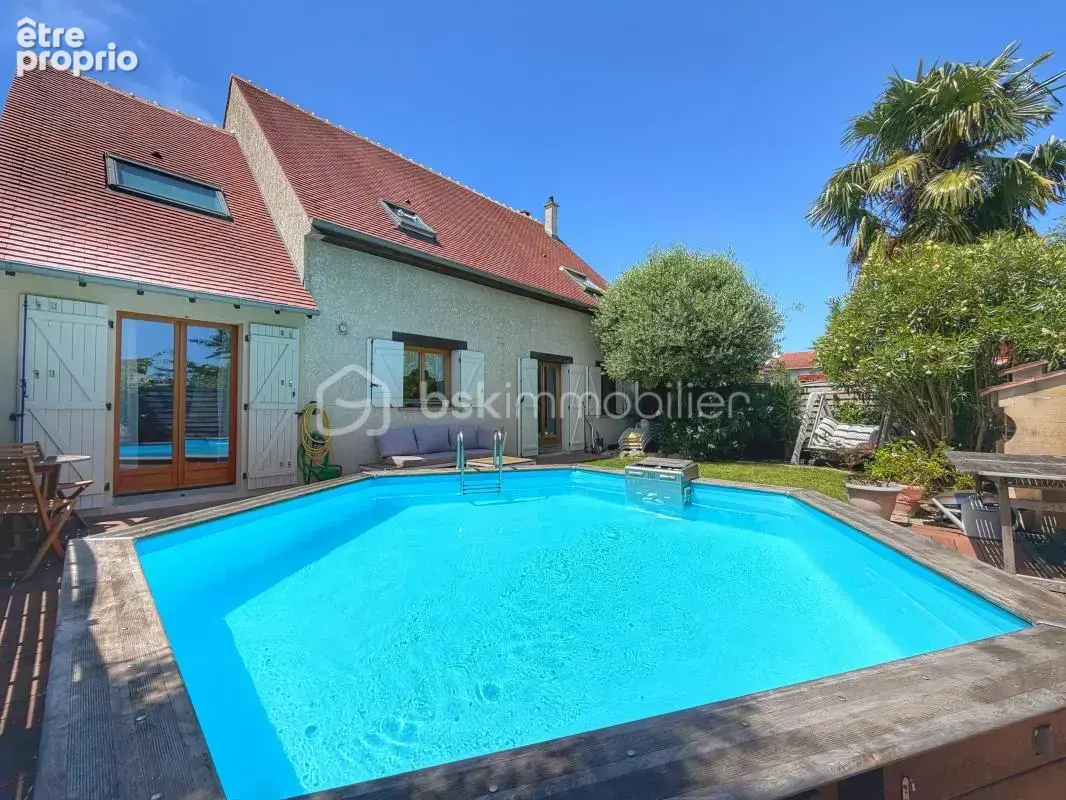 Villeneuve-le-Roi – Maison familiale avec piscine - photo 4