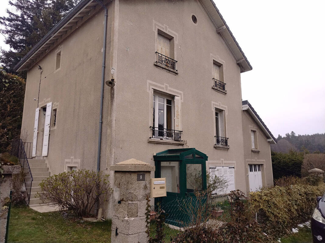 Maison à LE CHAMBON-SUR-LIGNON