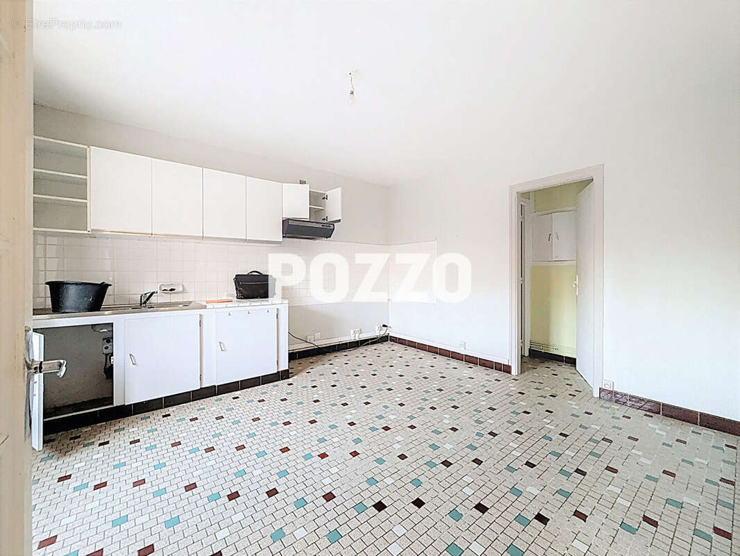 Maison à HEUGUEVILLE-SUR-SIENNE