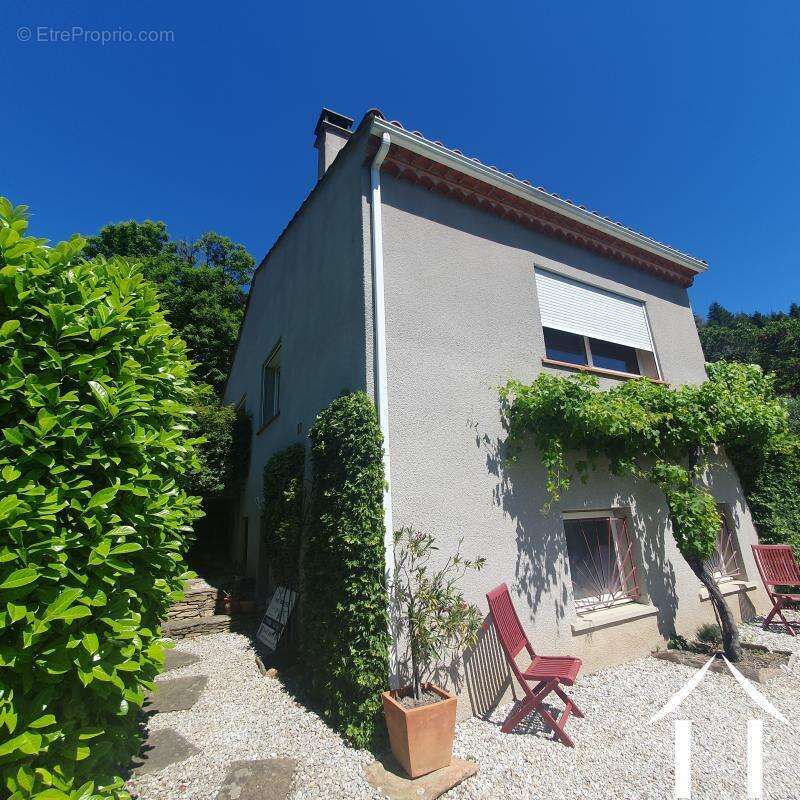 Maison à COLOMBIERES-SUR-ORB